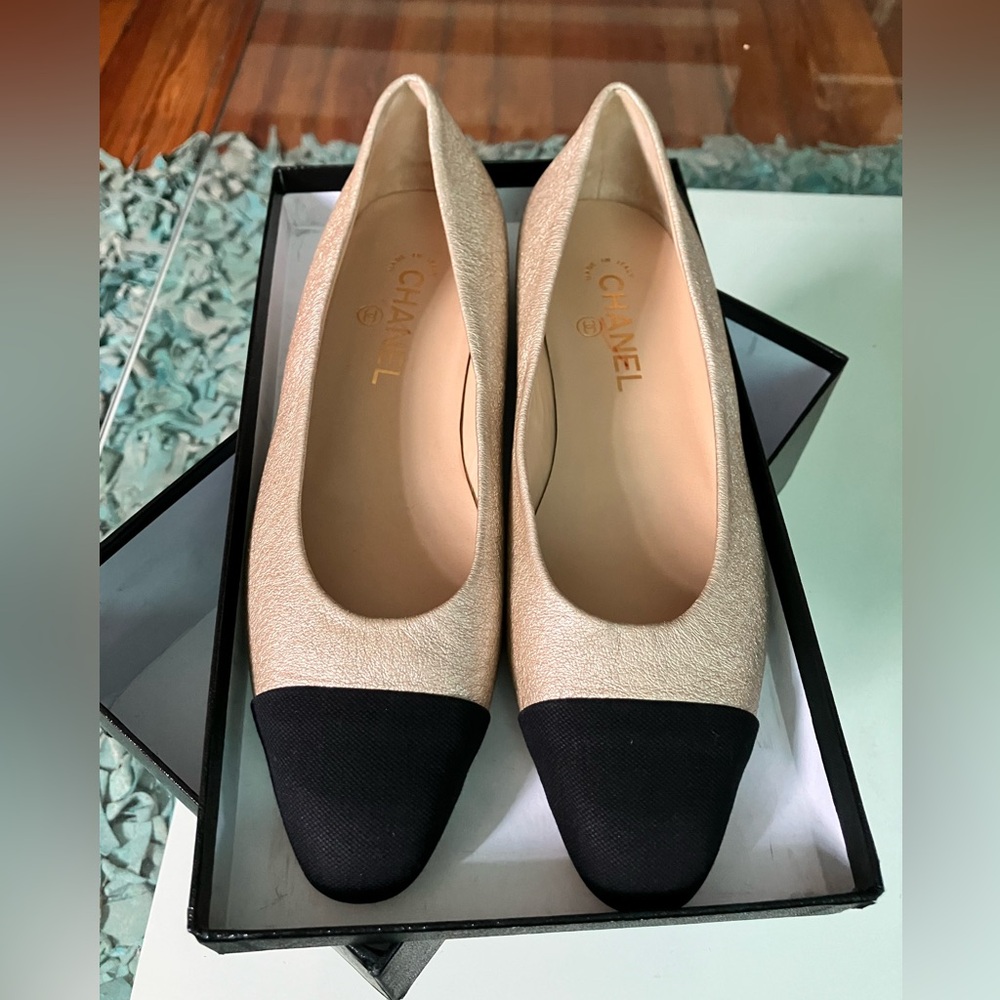 Womens Gold/Black CHANEL  Flats Size 9